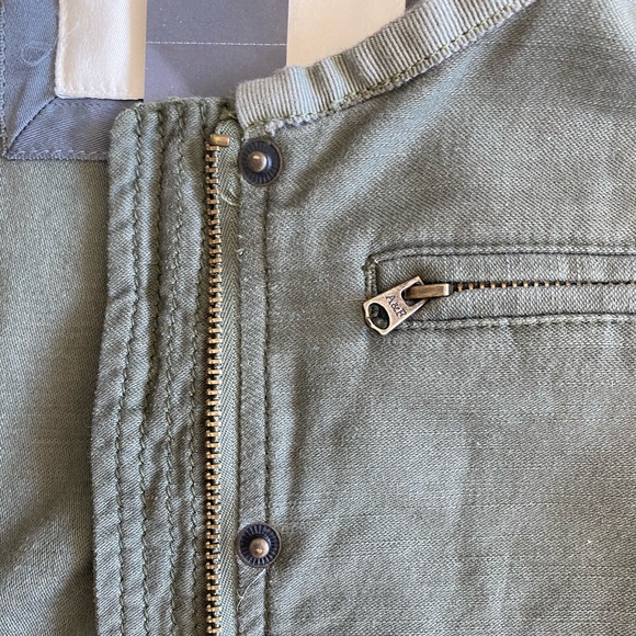 BNWT A&F Utility Military Cropped Fall Jacket - Picture 5 of 14